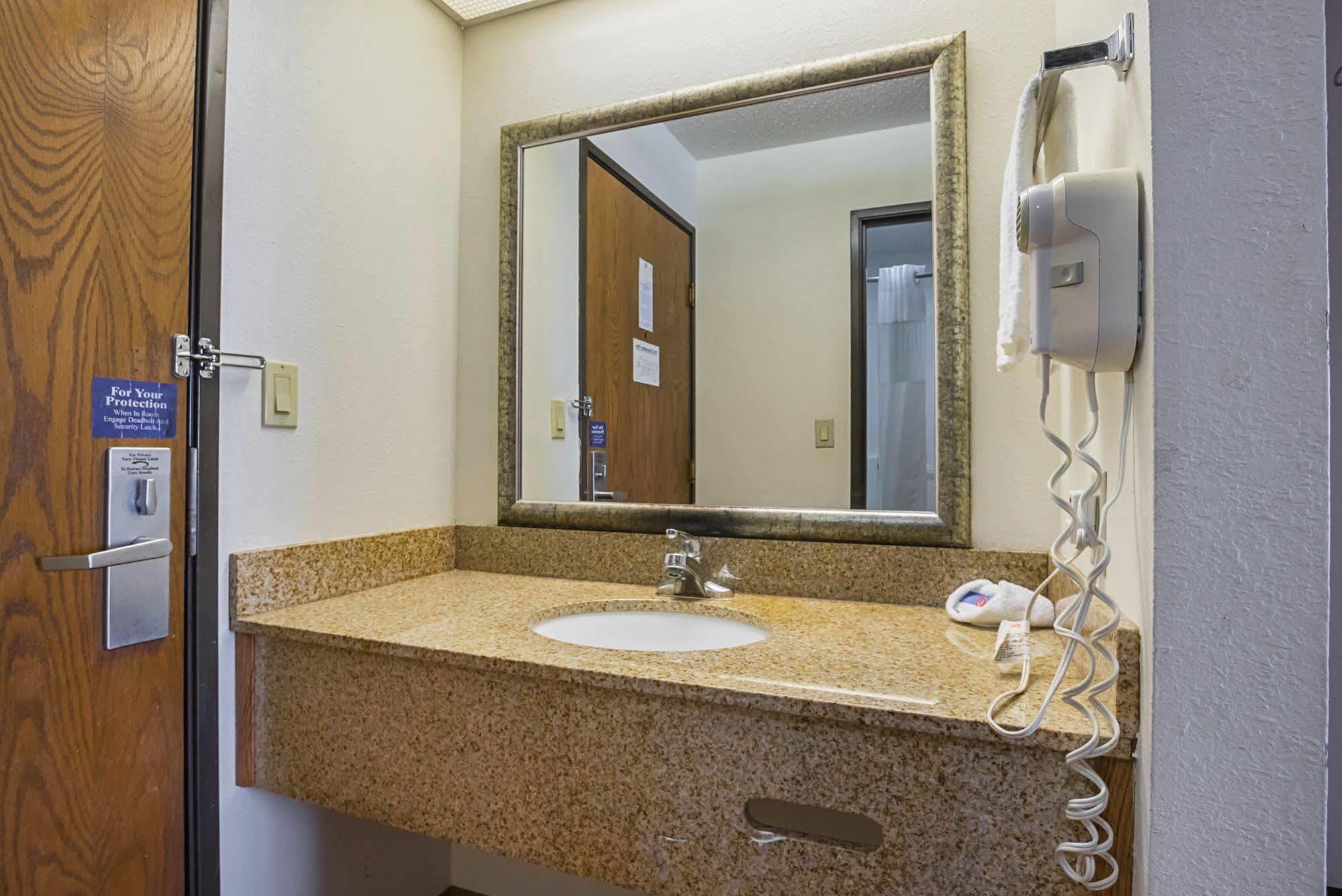 Motel 6-Waterloo, Ia - Crossroads Mall - Cedar Falls Ngoại thất bức ảnh